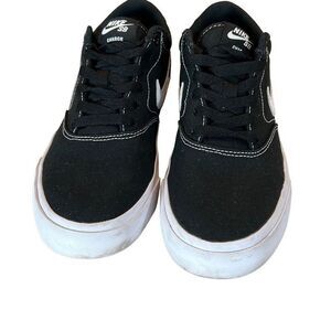 Nike SB Charge Size 6.5Y Black Canvas Sneakers